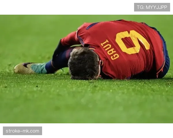 加维国家队首秀表现稳健，展现年轻中场潜力